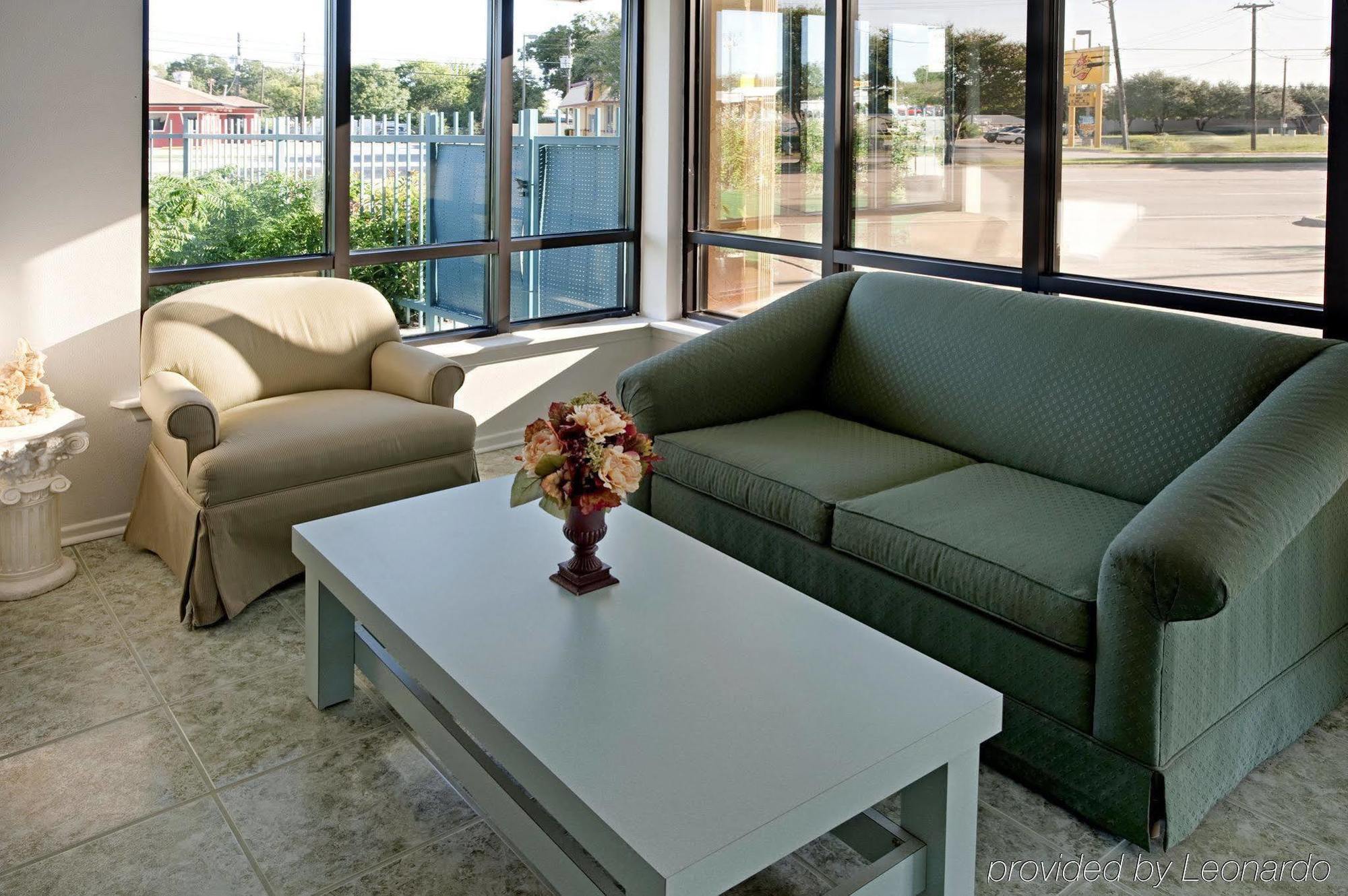 Americas Best Value Inn Mckinney Beltér fotó